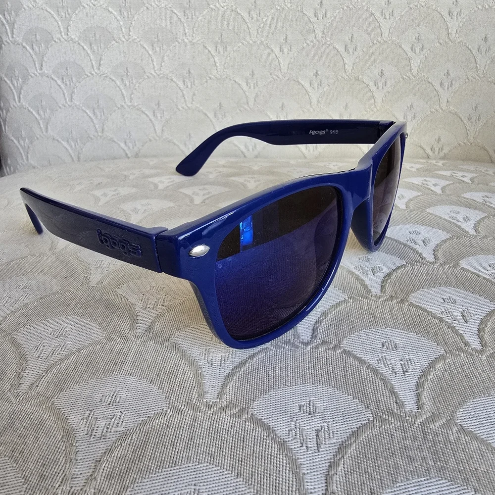 Igogs Unisex Blue Plastic Sunglasses Sun Shades Eye Protection Fashion Eyewear